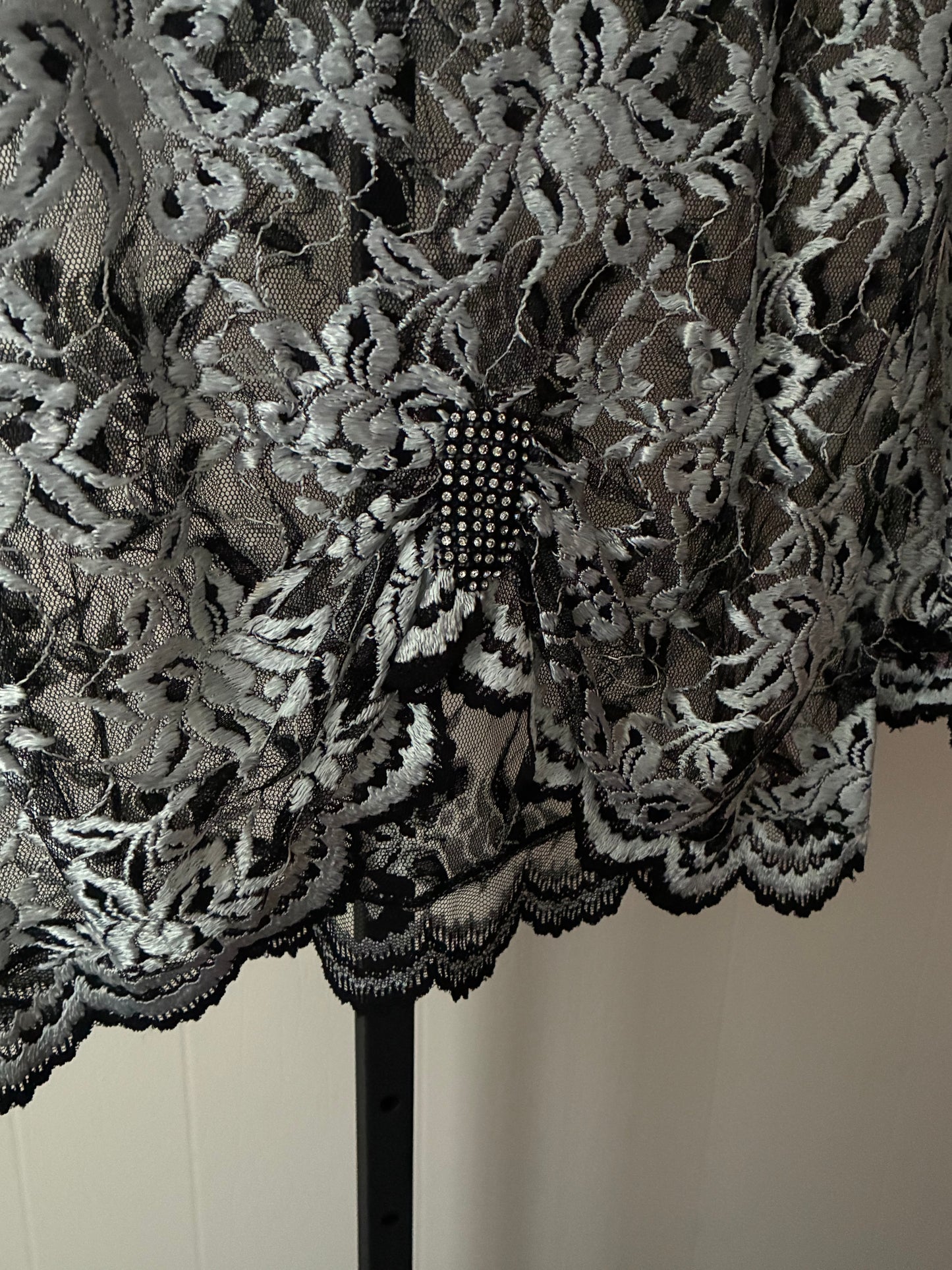 PW2, Floral Lace Long-Sleeve Top w/embellished design