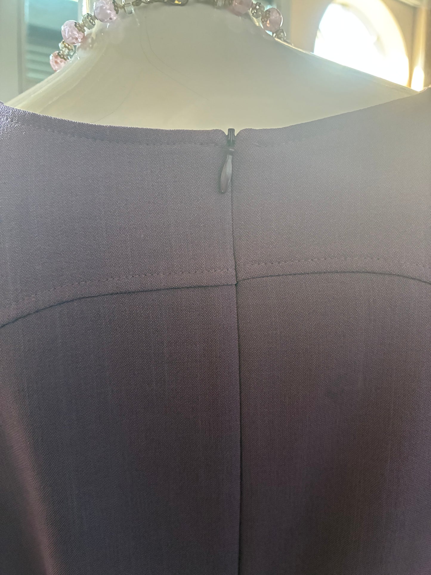 Sleeveless Sheath Dress with peep hole