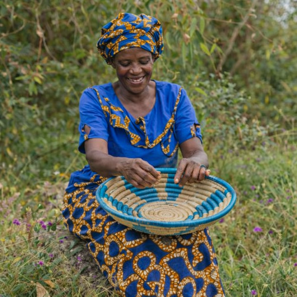 Handwoven Sisal Baskets – Set of 3 in Turquoise/Beige starburst