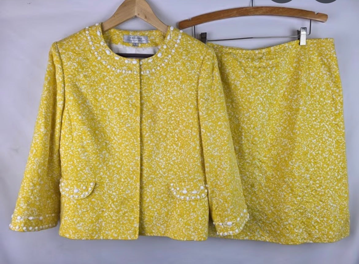 Textured 2pc suit w/beads