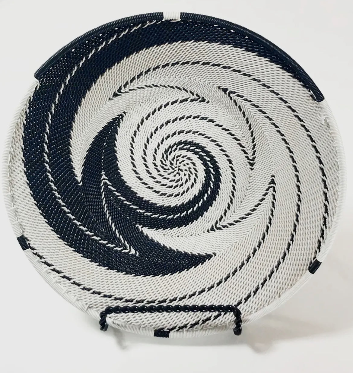 Basket Weave - Black & Cream2