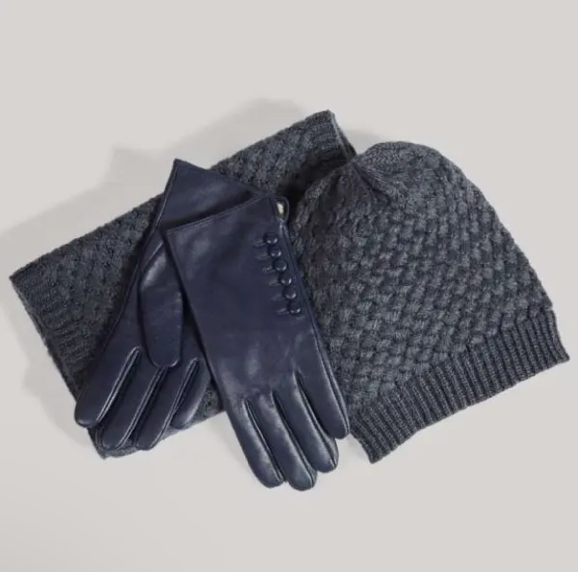 Leather Gloves w/six buttons