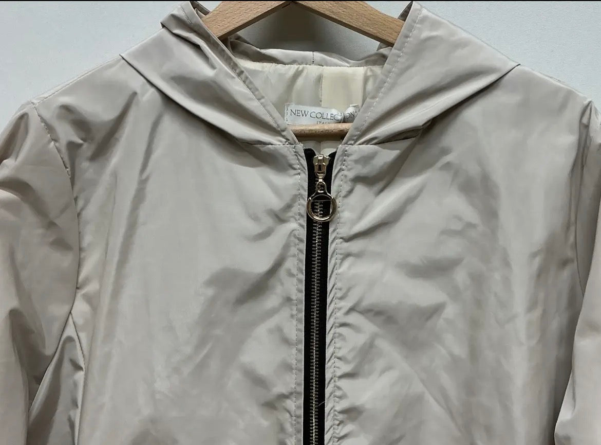A-Line Cut Waterproof Zipper Jacket w/Hood